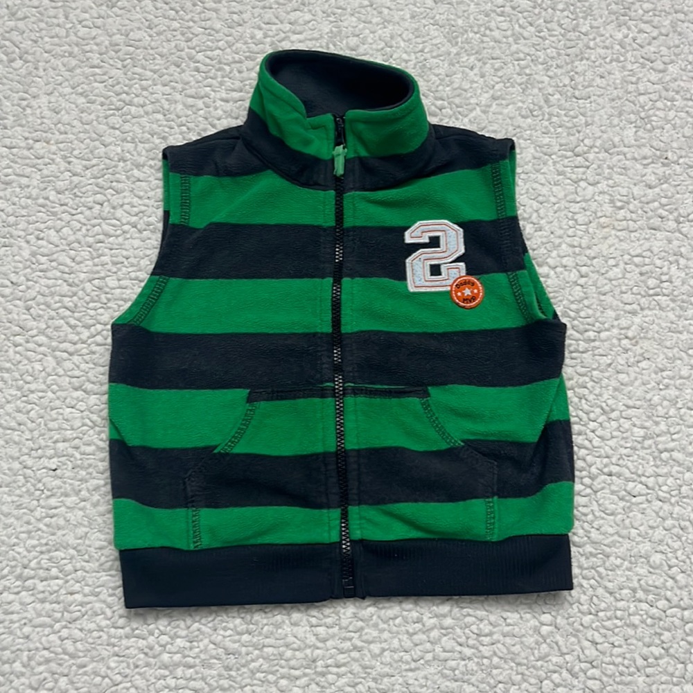 ⚫️Boy’s 18 months Green Vest
